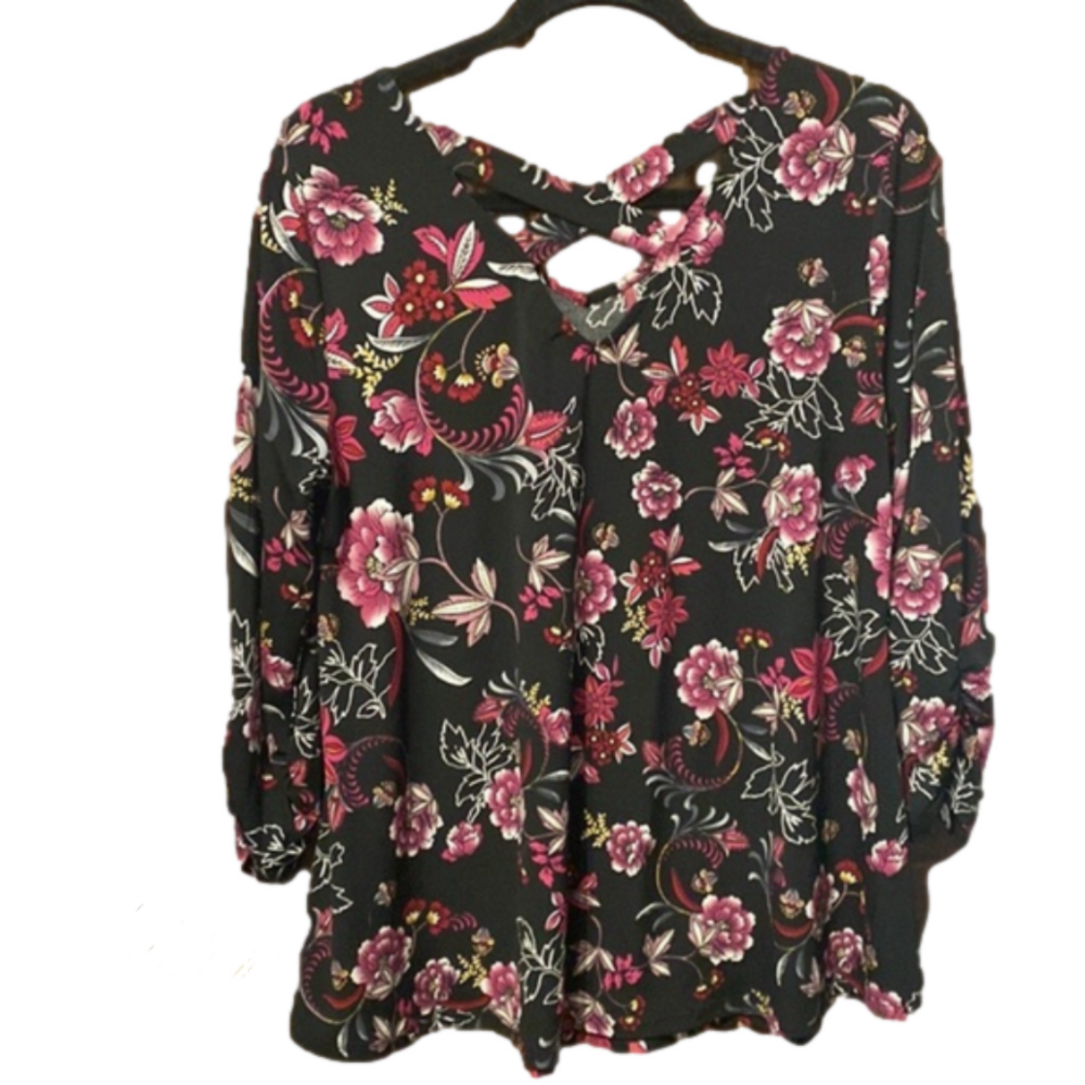 Westport Floral V-Neck Blouse with Cinched Sleeves Size M
